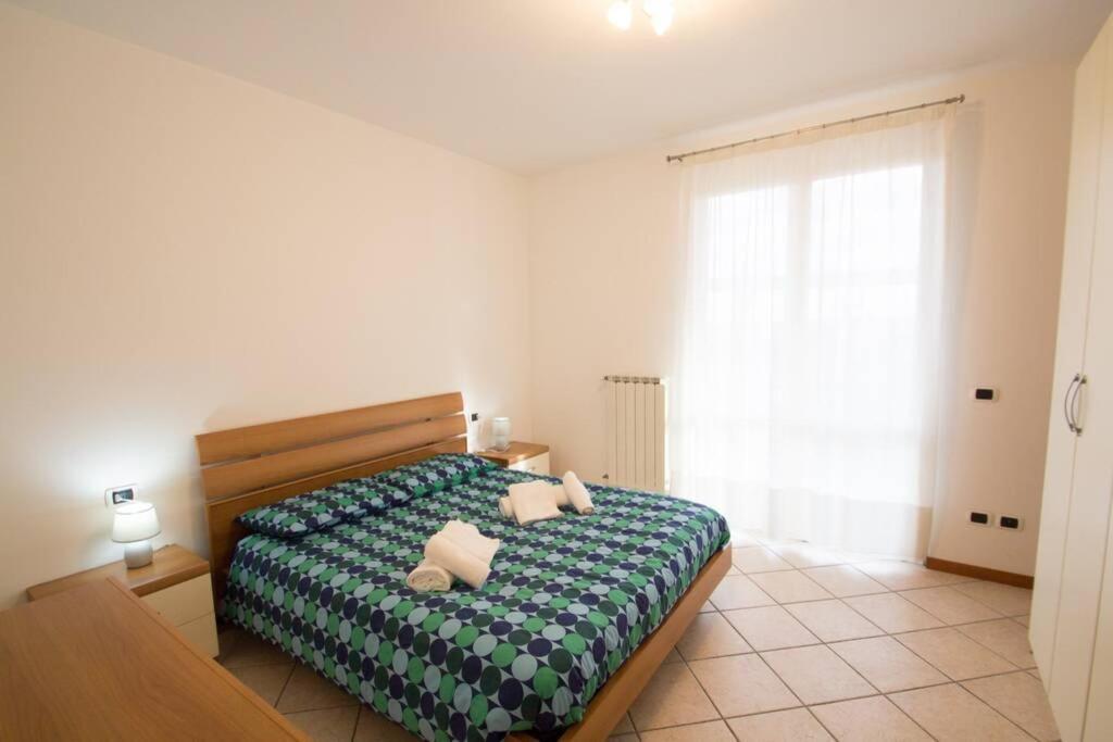 ואראצה Appartamento Ristrutturato Con Terrazzo מראה חיצוני תמונה